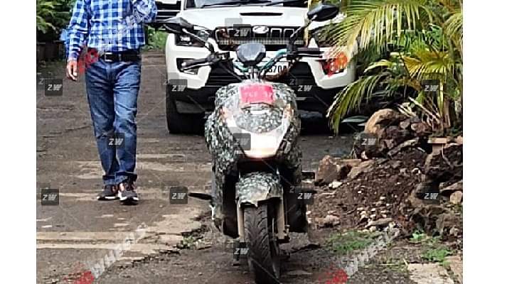 Mahindra-Peugeot Kisbee Electric Scooter Spied On Test In India