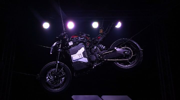 Ultraviolette F77 To Come With 300 Km Range, Bookings From 23 October Ultraviolette F77 To Come With 300 Km Range, Bookings From 23 October