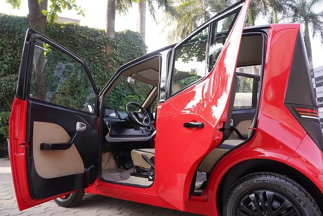 pmv eas-e electric car