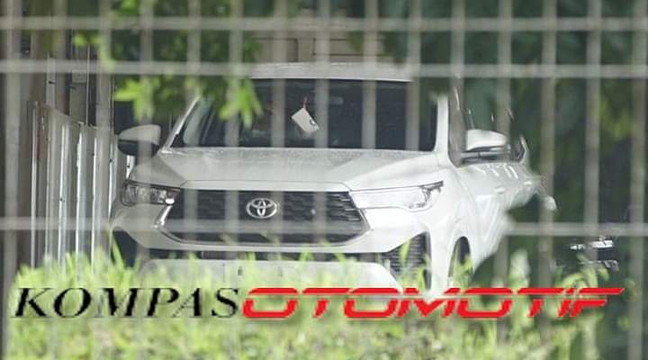 Upcoming Toyota Innova Hycross Will Look Like This - Front Profile Leaked
