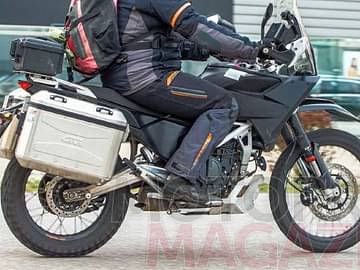 2024 KTM Adventure 390