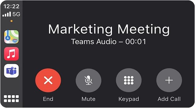 Apple CarPlay and calling screen