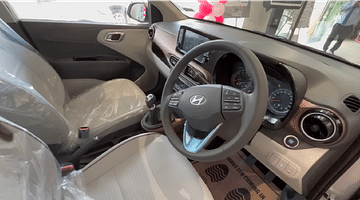 2023 Hyundai Aura Interior
