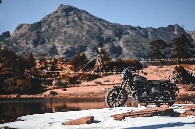 Jawa 42 Tawang Edition 