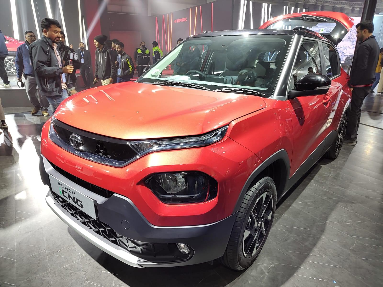 Tata Motors Showcases Punch i-CNG and Altroz i-CNG at the Auto Expo