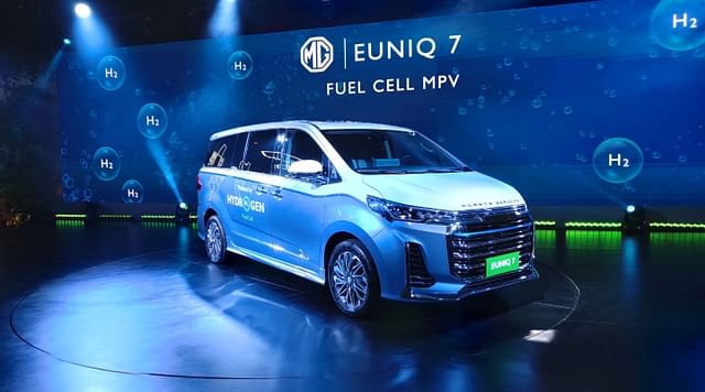 hydrogen fuel cell euniq 7