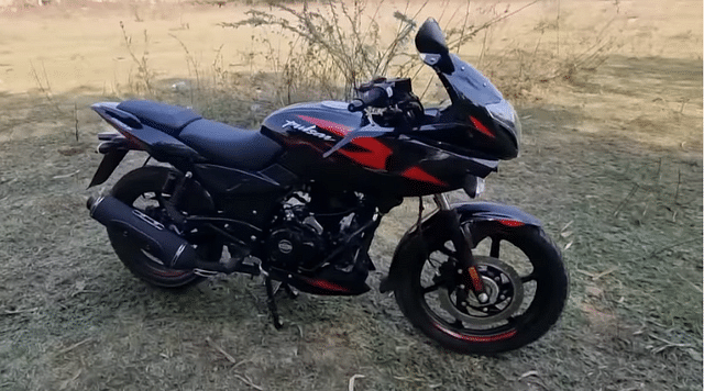 Bajaj Pulsar 220F