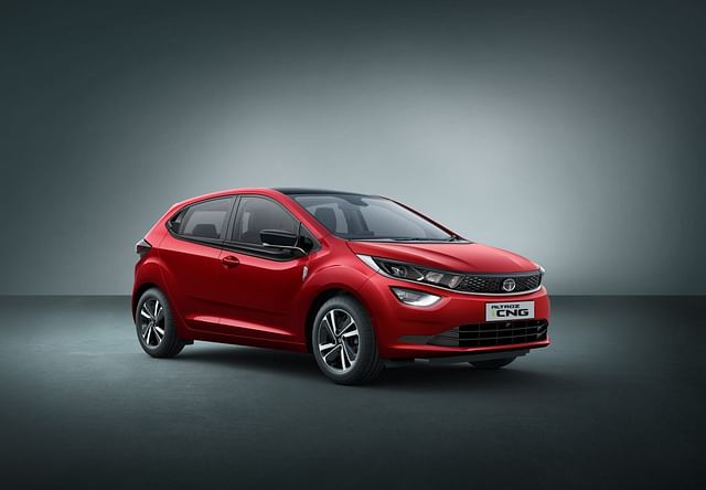 altroz XM+ glanza cng s