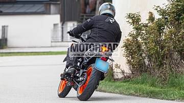 2023 KTM Duke 390