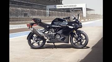 BMW G310 RR Bikes Under 5 Lakhs