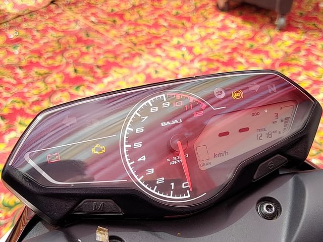 bajaj pulsar n150