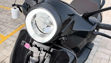 2024 Bajaj Chetak Premium