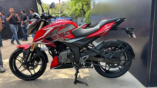 Bajaj Pulsar N250