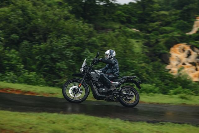 yezdi adventure