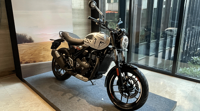 Triumph Speed T4