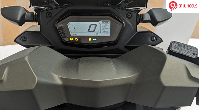 2025 Yamaha Aerox 155 Vs Hero Xoom 160