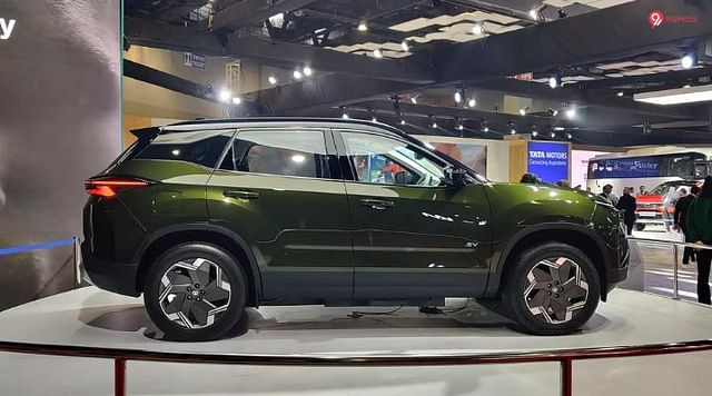 Harrier EV