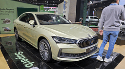 2025 Skoda Superb Unveiled At The Bharat Mobility Global Expo!