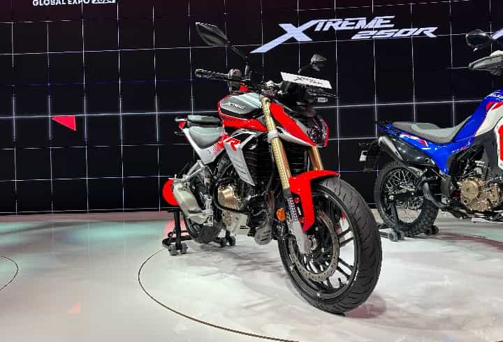 Hero Xtreme 250R Launched At 1.80 Lakh: 0-60 kmph In 3.25 Seconds, Edgy Styling And More Hero Xtreme 250R Launched At 1.80 Lakh: 0-60 kmph In 3.25 Seconds, Edgy Styling And More