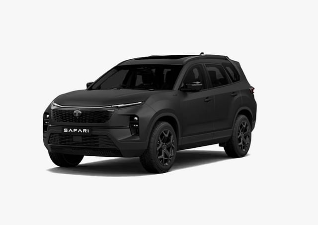 Mahindra XUV 700 Ebony Edition Vs Tata Safari Stealth