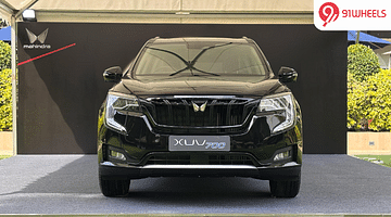 Mahindra XUV 700 Ebony Edition