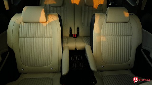KIA Clavis