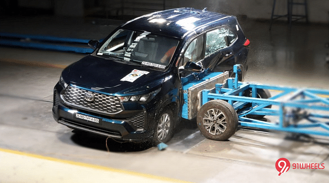 Toyota Innova Hycross