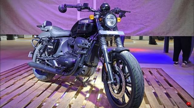 yezdi roadster