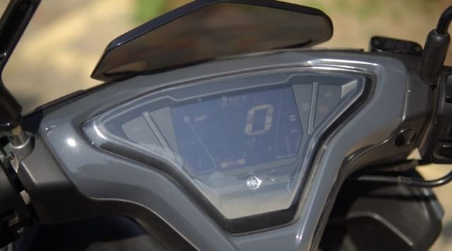 hero xoom 160 vs yamaha aerox 155