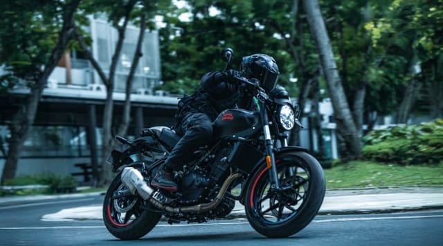 Royal Enfield Guerrilla 450