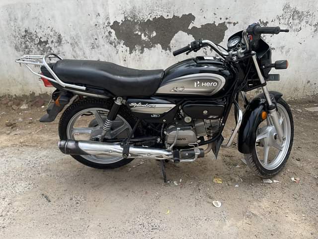 Image 8 of Splendor Plus by Avesh Mishra