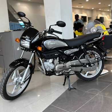 Image 1 of Splendor Plus Xtec by Tanveeruzzama Shaikh
