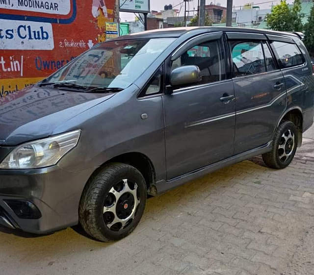 Image 1 of Innova  2005-2019 by Rohit 