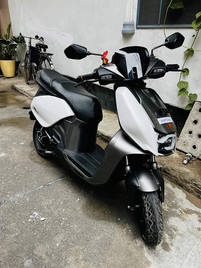 Image 1 of V2 by Bittu 