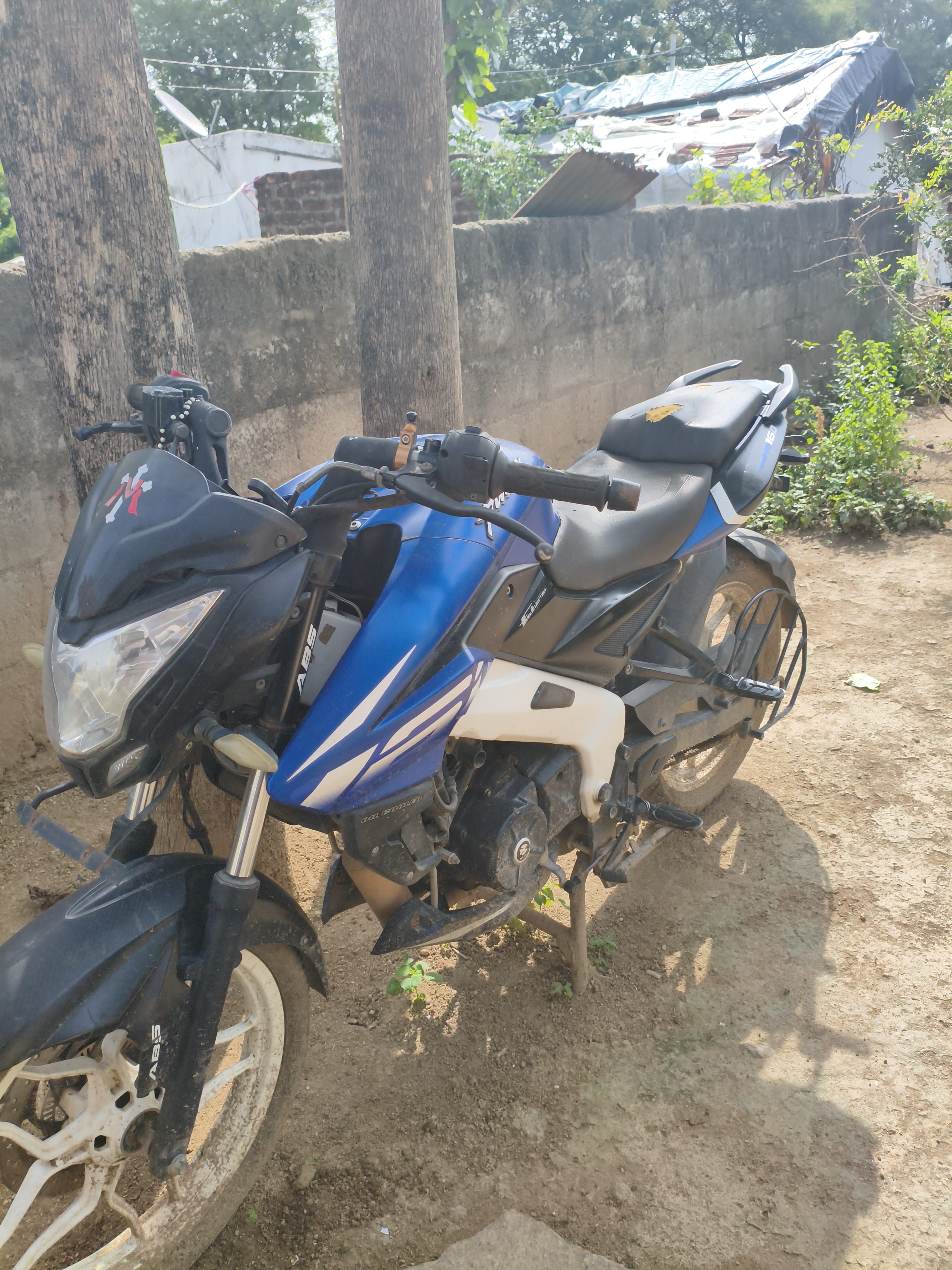 Review image 1 by Joseph Kommu