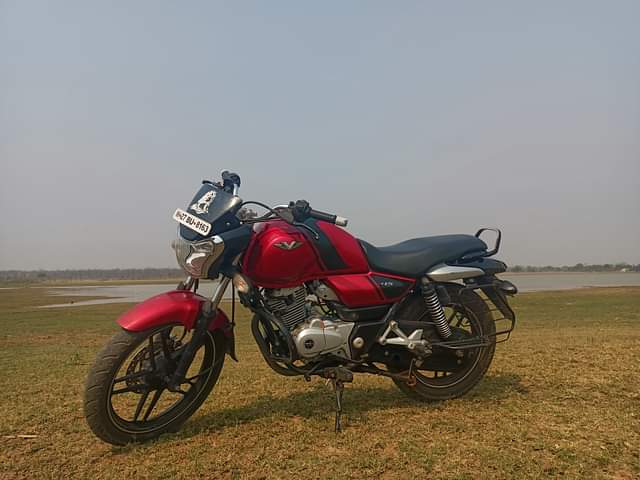 Image 1 of Bajaj V15 2016-2019 by Bhushan Gahane