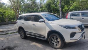 Review image 2 by Tanishq mabi