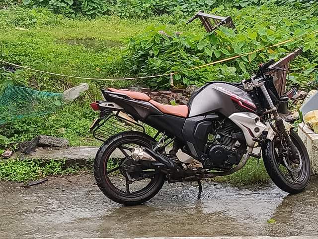 Image 1 of FZ-S FI by Sujith s
