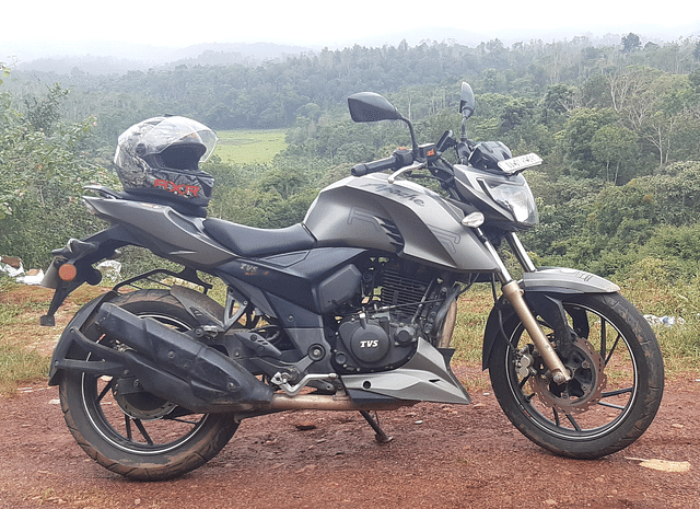 Image 1 of Apache RTR 200 4V by Yash Tanwar