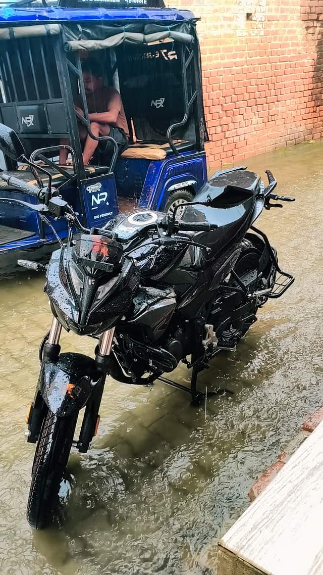 Image 1 of Xtreme 125R by Sumit Saxena