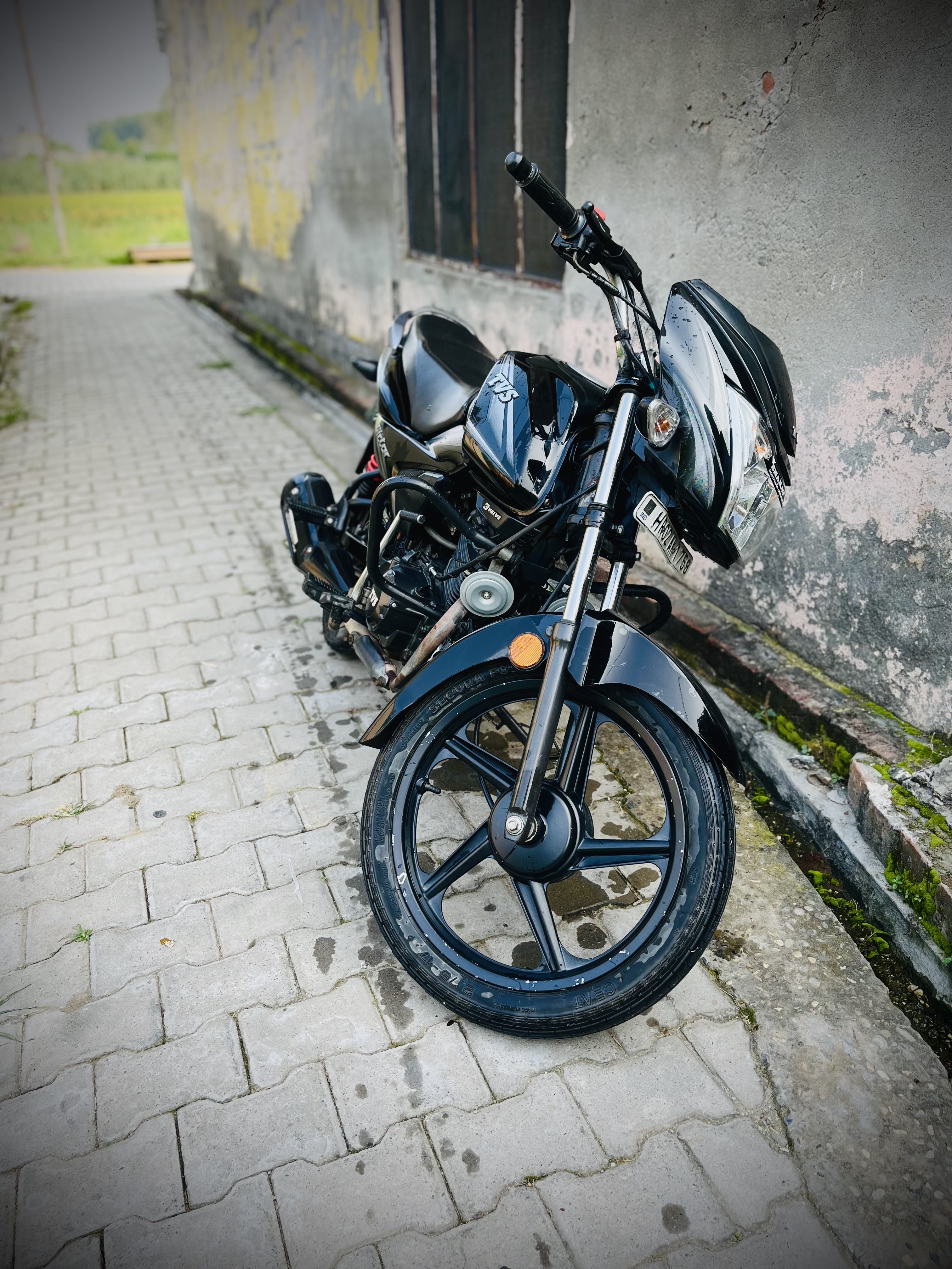 Review image 1 by Tanish 