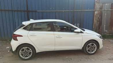 Image 2 of i20 by Ra 