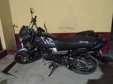 Image 1 of Shine 100 by Suman kumar