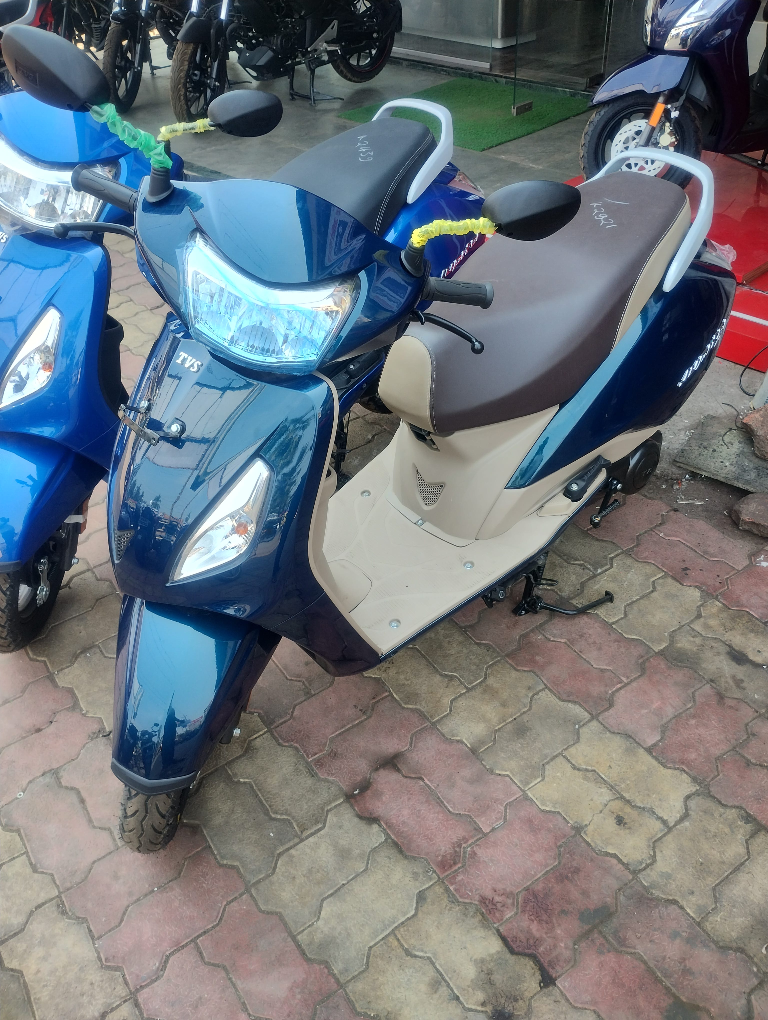 Review image 9 by Johnson Marian