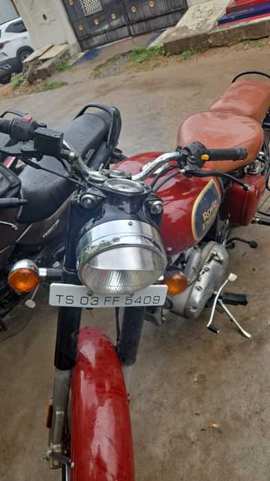 Image 1 of Classic 350 by MD Sir SLR Image 1 of Classic 350 by MD Sir SLR