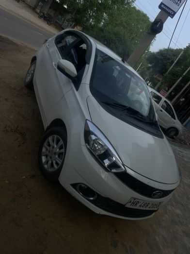 Image 2 of Tiago 2016-2019 by Anup Singh Image 2 of Tiago 2016-2019 by Anup Singh