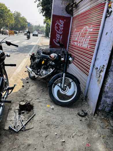 Image 1 of Bullet 350 by Waseem 