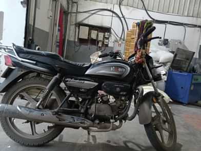 Image 2 of Splendor Plus by Akshay Raja Image 2 of Splendor Plus by Akshay Raja