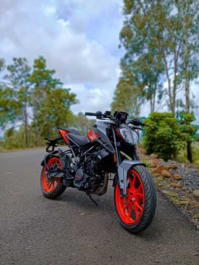 Image 1 of Duke 200 by Dipjal kanoo 