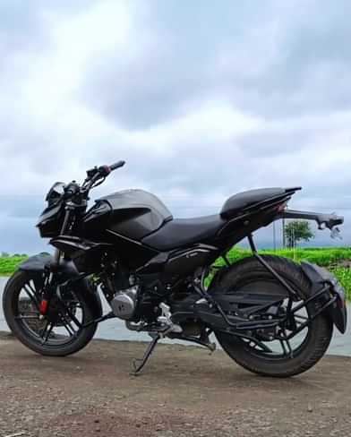 Image 1 of Xtreme 125R by Vivek Koluguri Image 1 of Xtreme 125R by Vivek Koluguri